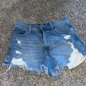 Hollister Ultra High Rise Vintage Short 2”
